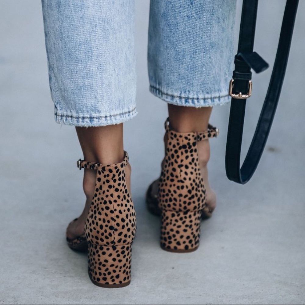 LAST FEW😍 leopard print block heels low - Picture 4 of 8